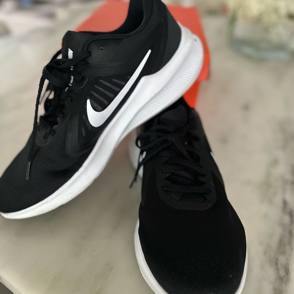 Nike Downshifters Shoes Men’s sz 12